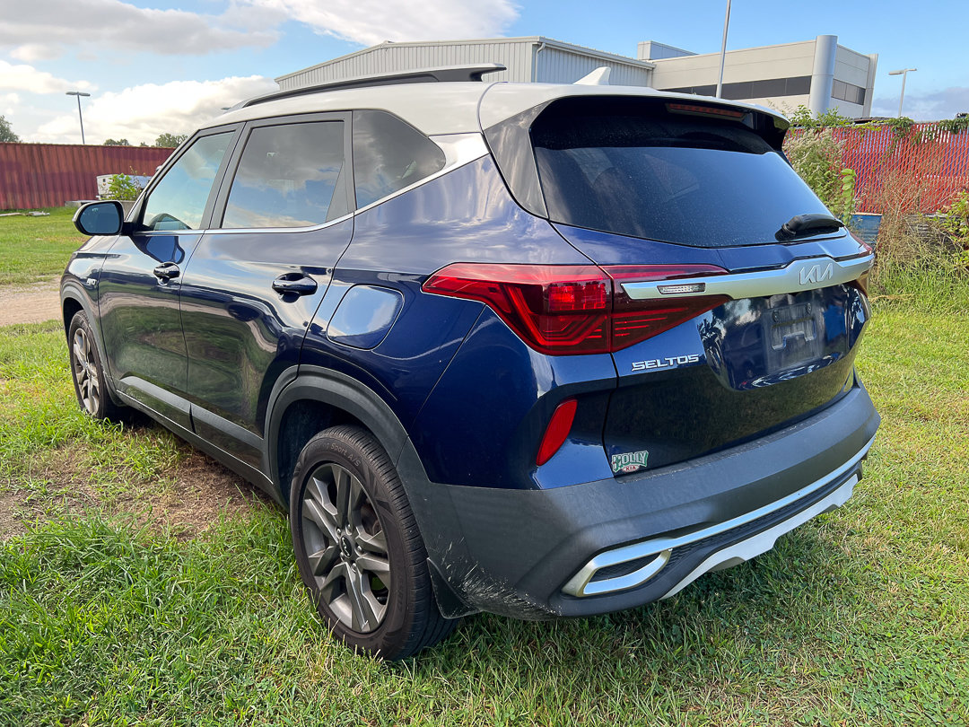 Used 2022 Kia Seltos S AWD/4WD image 2