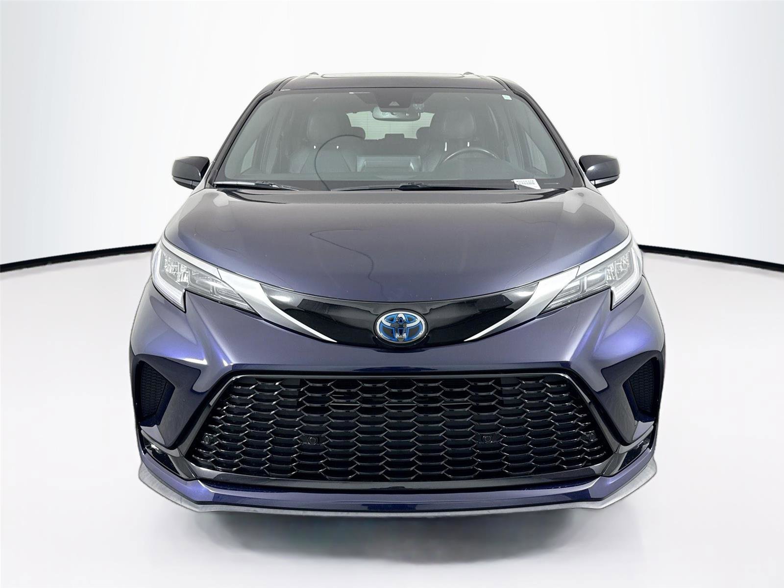 Certified 2022 Toyota Sienna XSE image 9