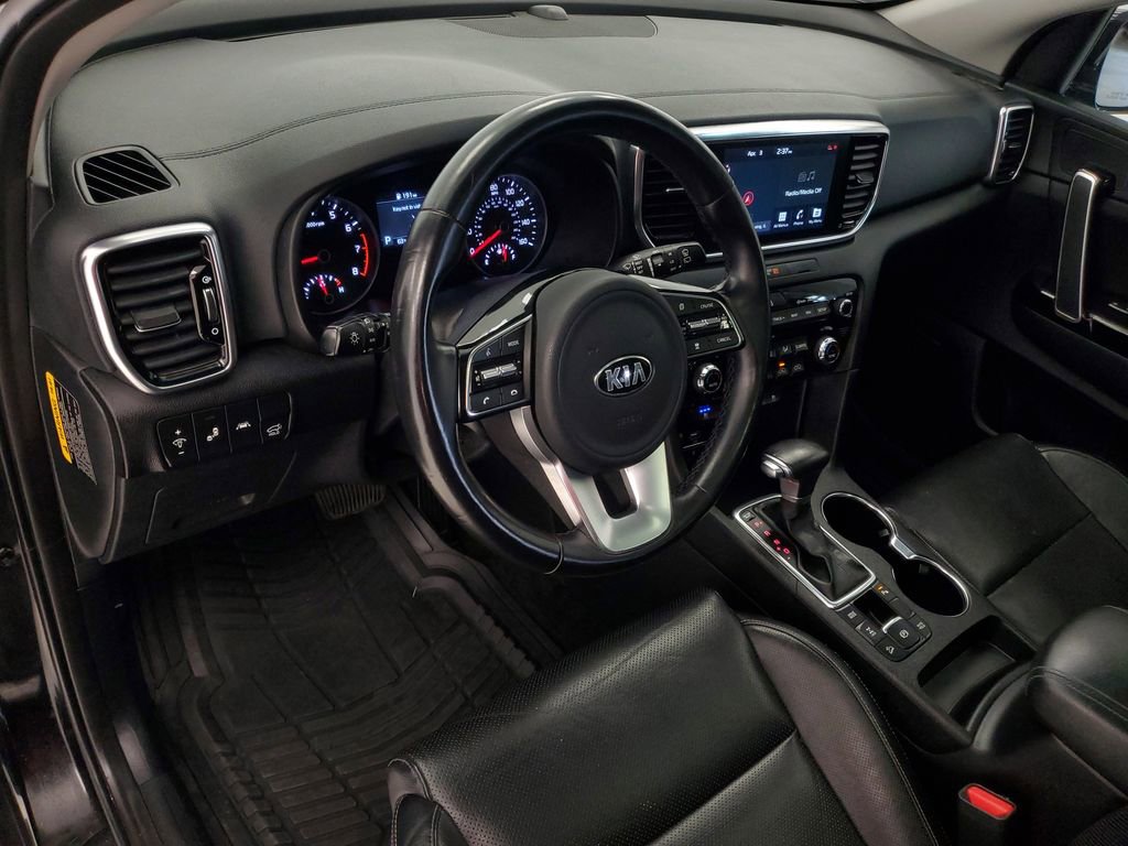 Used 2022 Kia Sportage EX w/ EX Technology Package image 11
