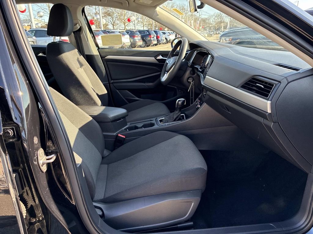 Used 2021 Volkswagen Jetta S w/ Driver Assistance Package image 8