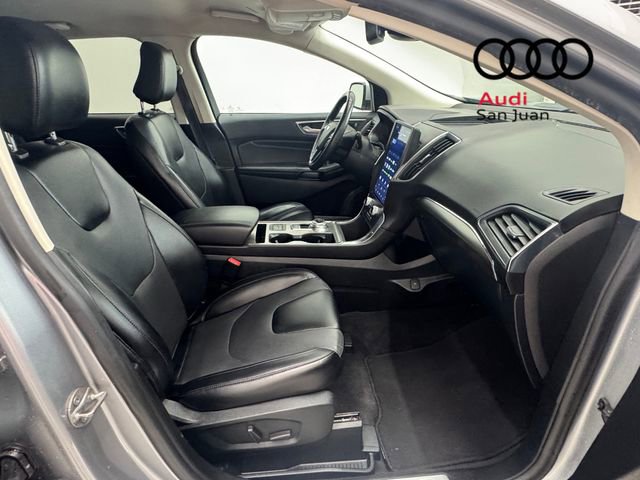 Used 2022 Ford Edge Titanium w/ Equipment Group 301A AWD/4WD image 27