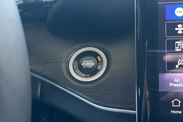 Certified 2024 Jeep Grand Cherokee Limited RWD image 23