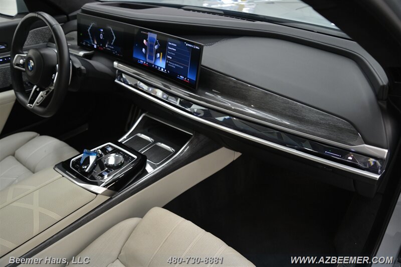 Used 2023 BMW 760i xDrive w/ Executive Package AWD/4WD image 17