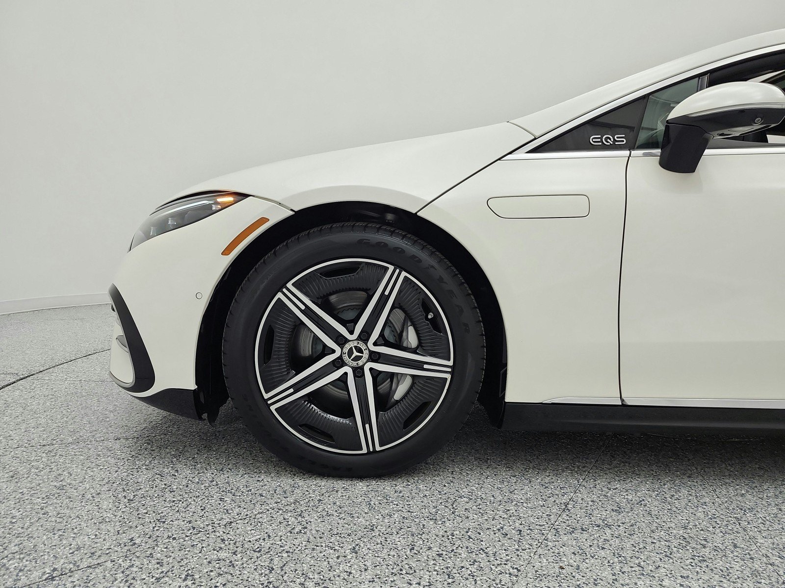 Used 2022 Mercedes-Benz EQS 580 4MATIC Sedan image 17