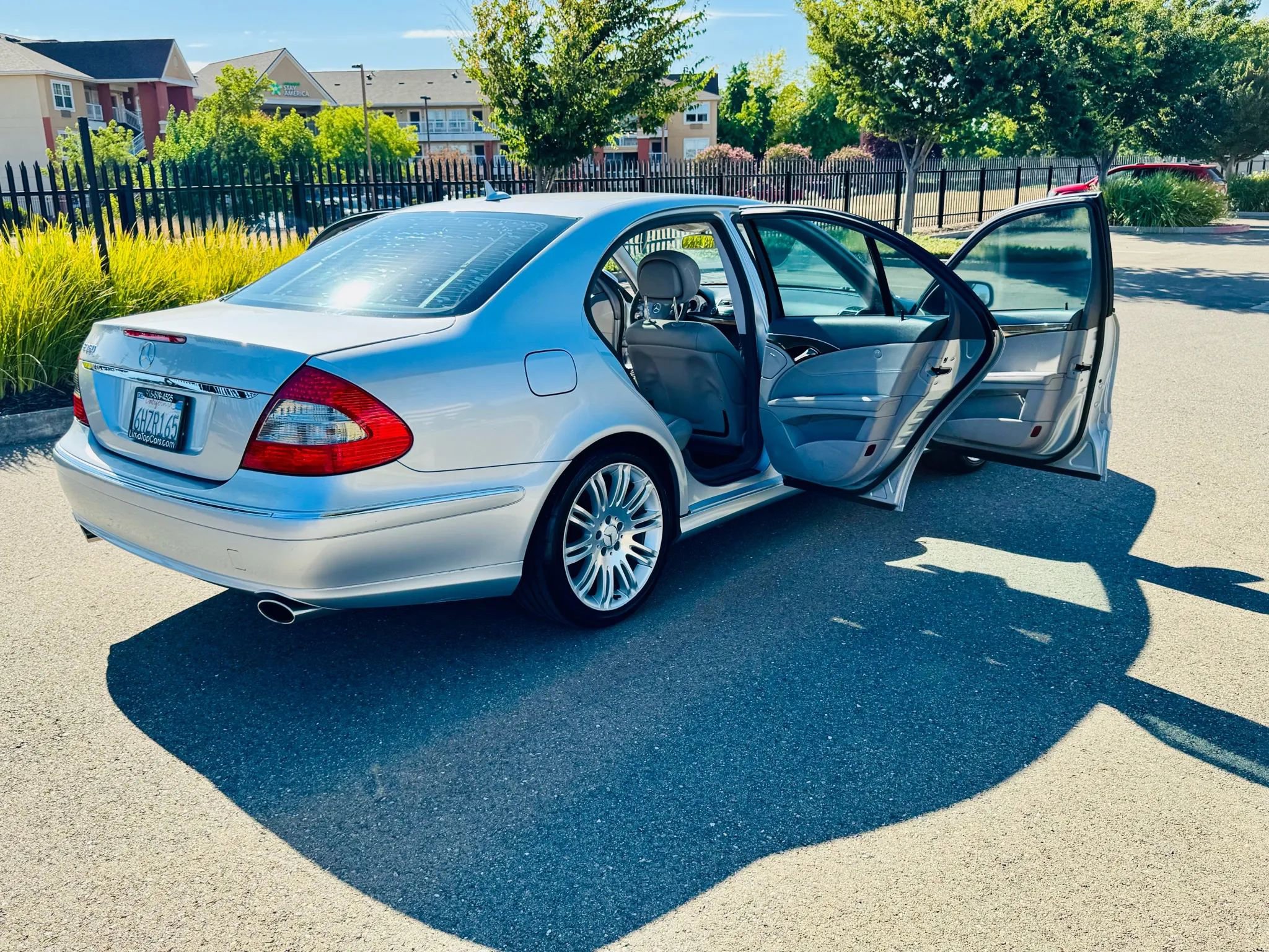 Used 2007 Mercedes-Benz E 350 Sedan image 37