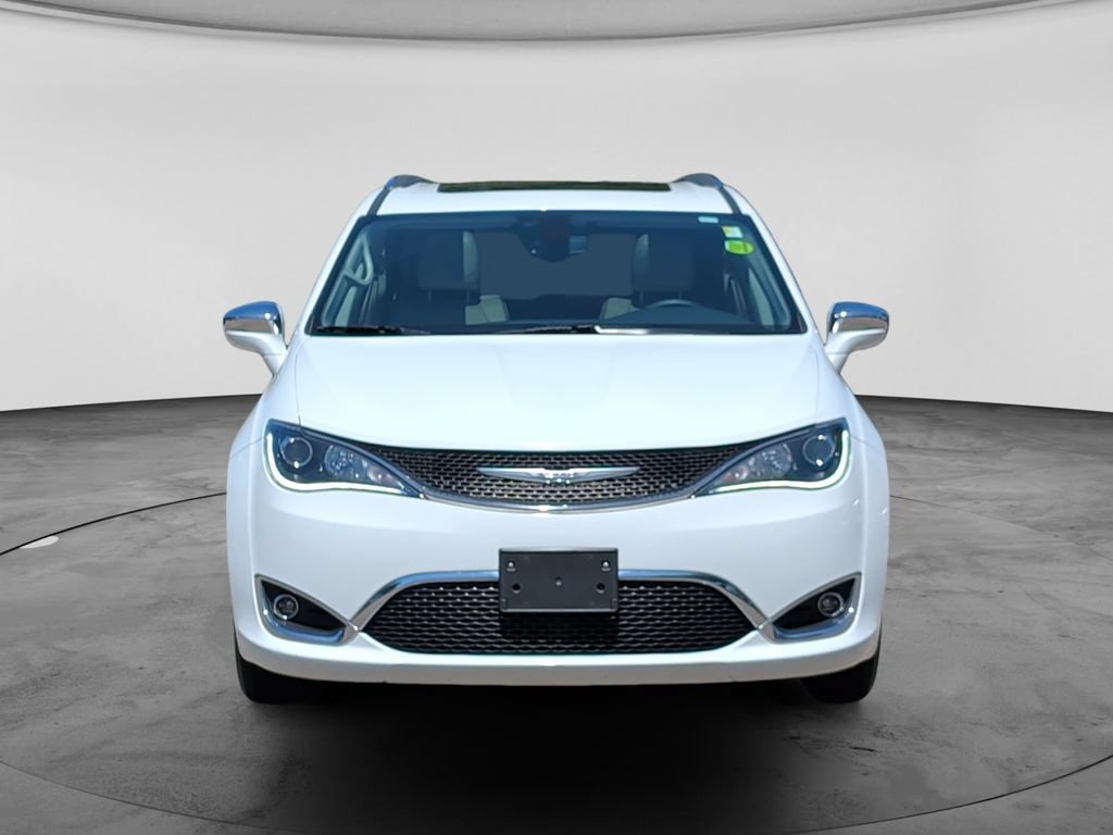 Used 2019 Chrysler Pacifica Limited FWD image 2