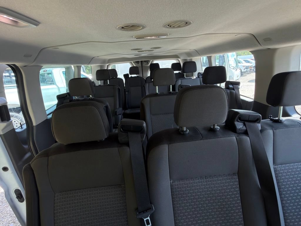 Used 2023 Ford Transit 350 XLT RWD image 3