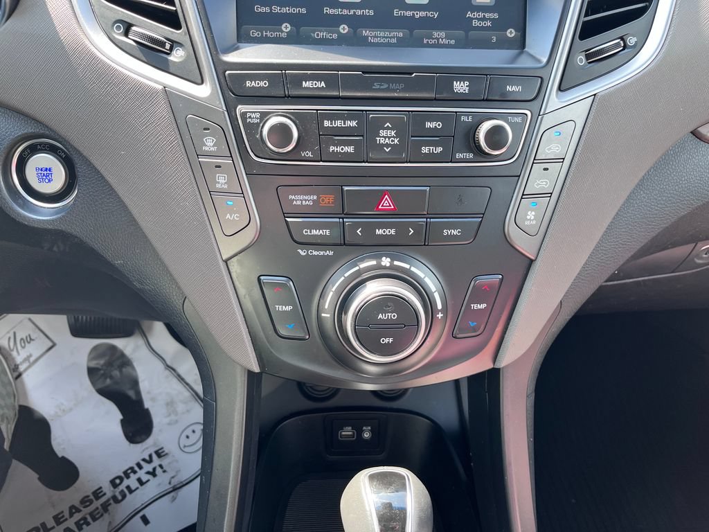 Used 2018 Hyundai Santa Fe AWD image 16