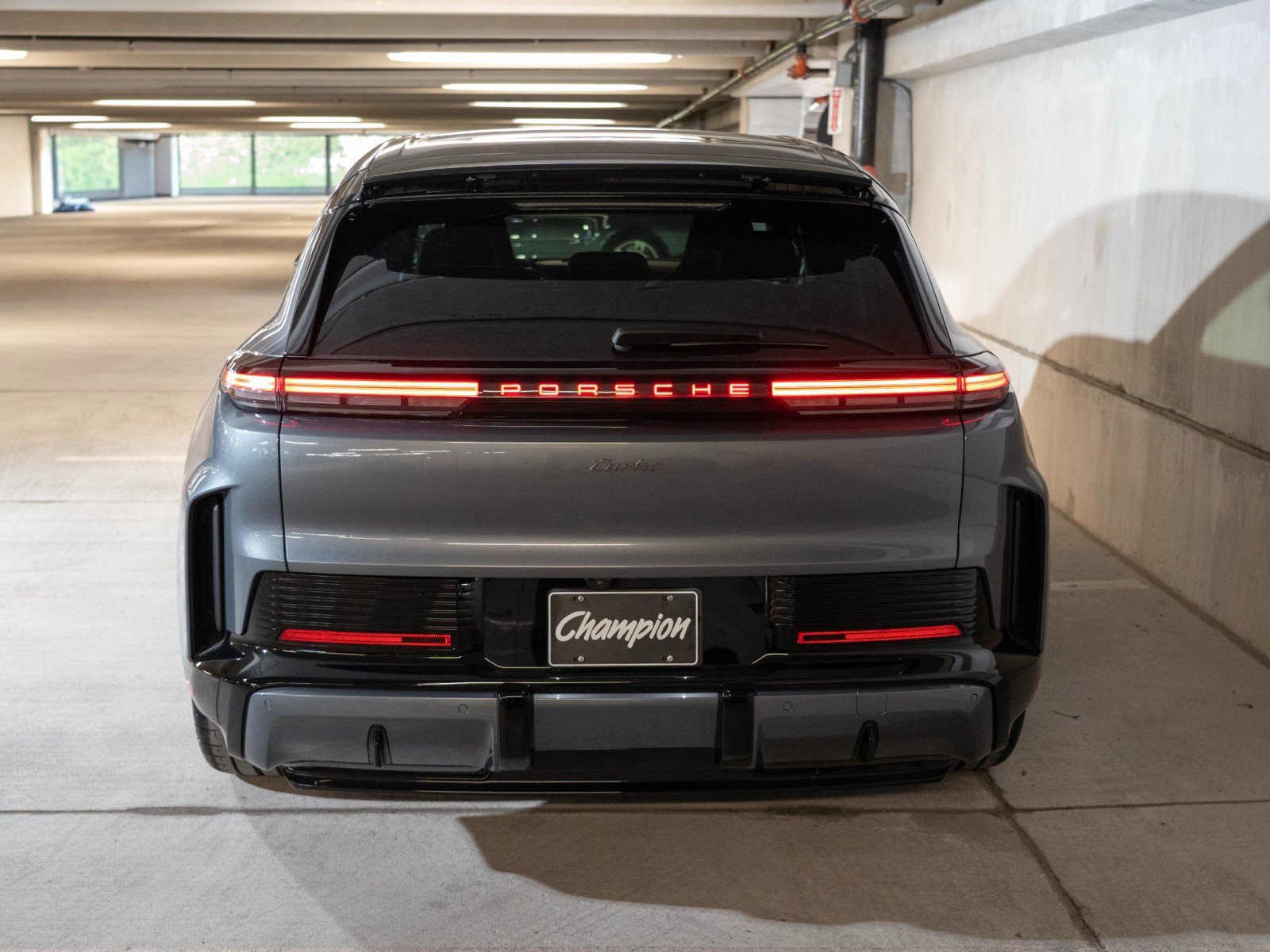 Used 2026 Porsche Cayenne Turbo Electric AWD/4WD image 9