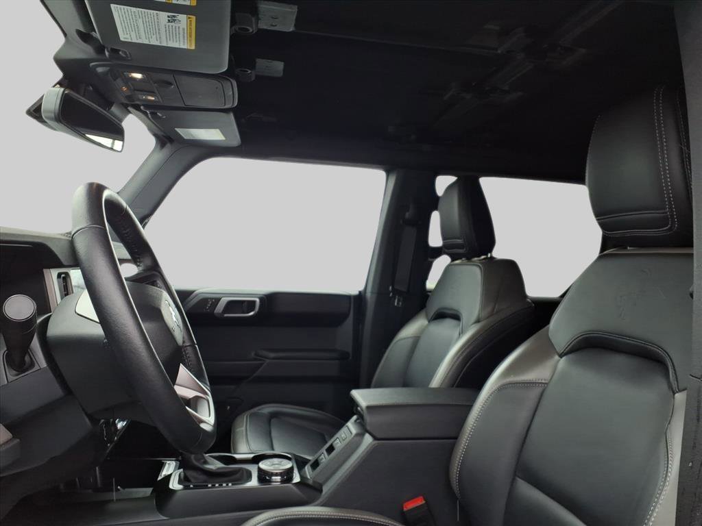 Used 2025 Ford Bronco Outer Banks image 11