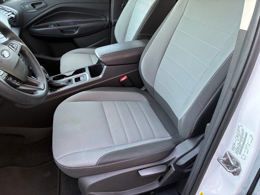 Used 2017 Ford Escape S image 18