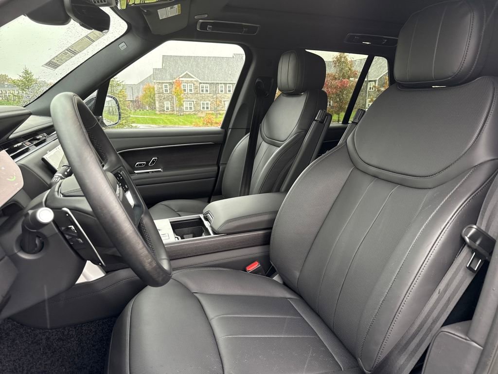 New 2025 Land Rover Range Rover SE image 11
