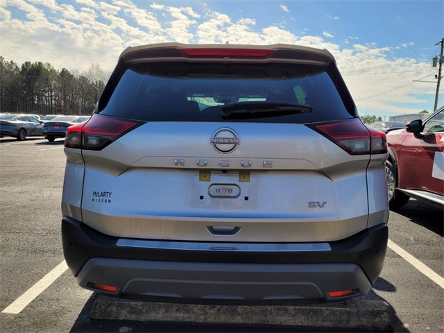 Used 2023 Nissan Rogue SV image 7
