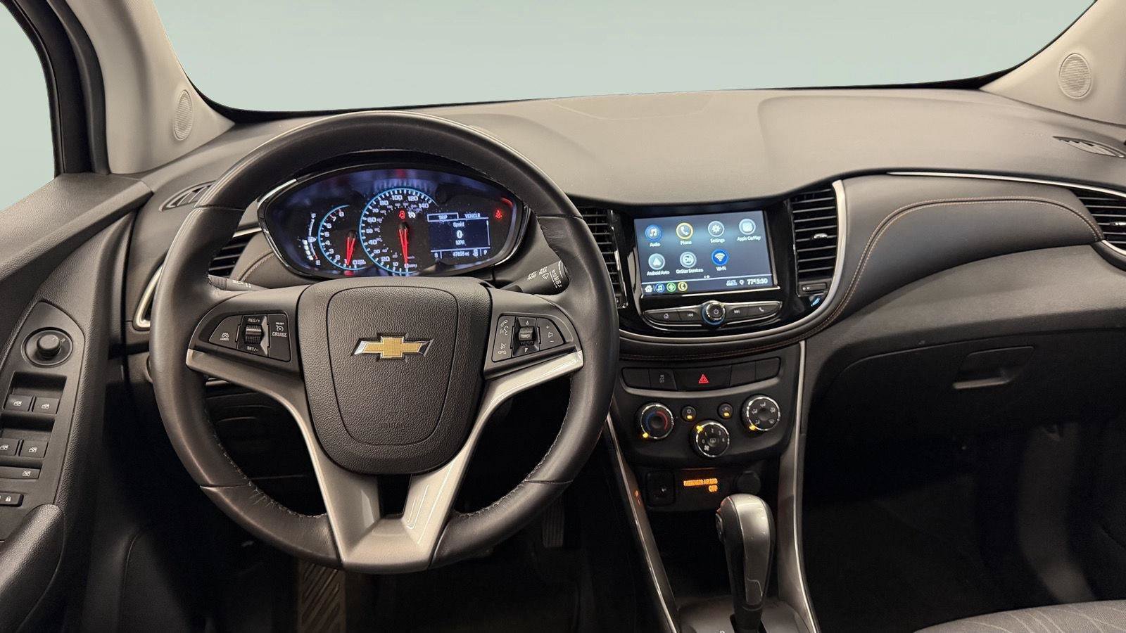 Used 2019 Chevrolet Trax LT w/ LT Convenience Package FWD image 30