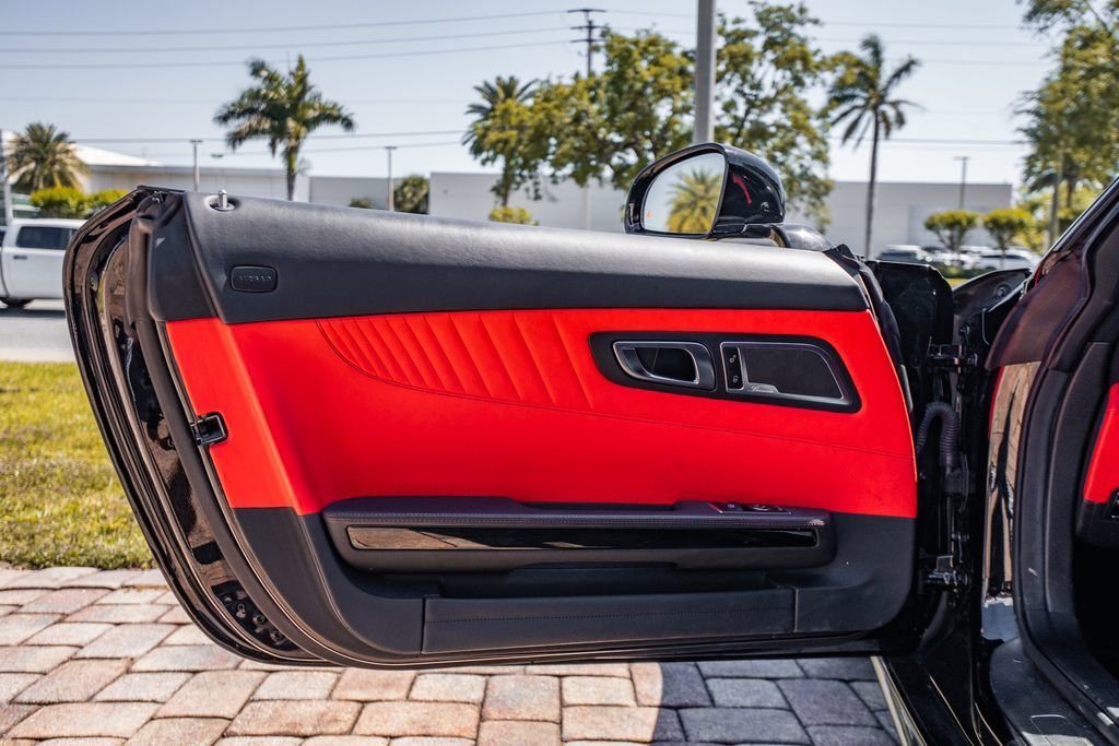 Used 2018 Mercedes-Benz AMG GT C image 17