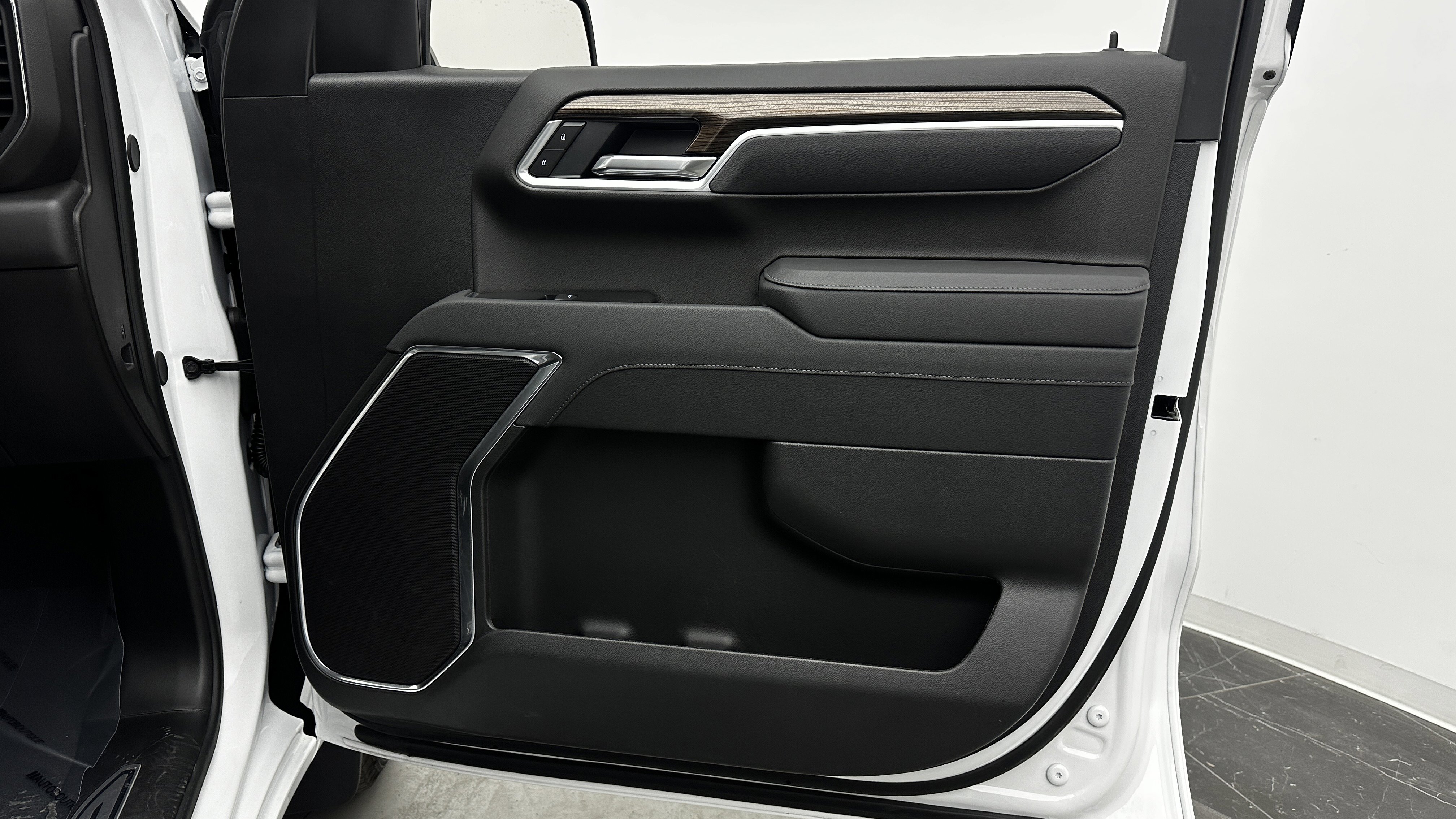 Used 2026 Chevrolet Silverado 1500 RST image 32