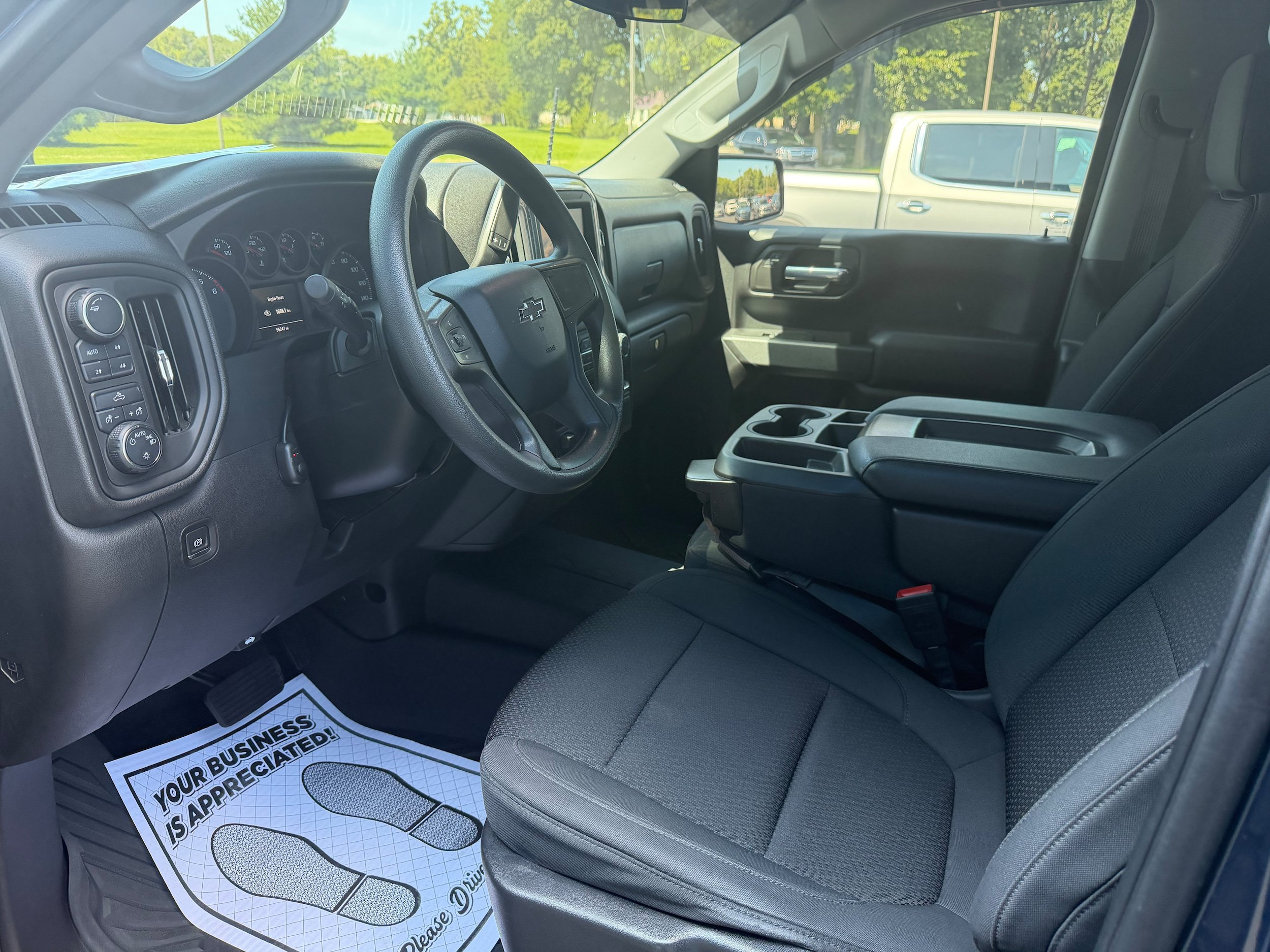 Used 2021 Chevrolet Silverado 1500 Custom Trail Boss AWD/4WD image 17