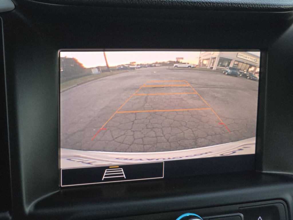 Used 2023 GMC Terrain SLE w/ Driver Convenience Package image 23