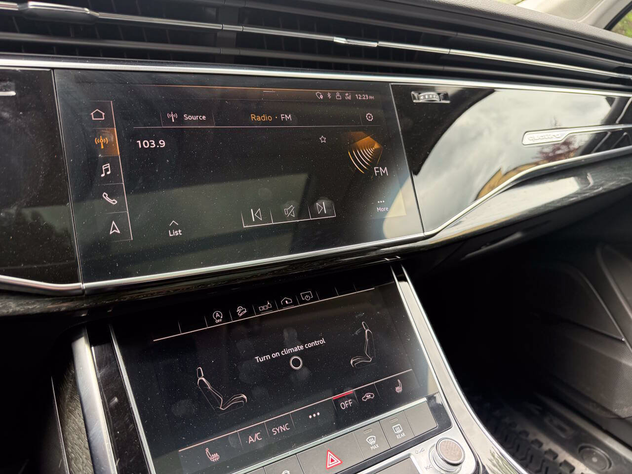 Used 2020 Audi Q7 3.0T Premium Plus AWD/4WD image 23