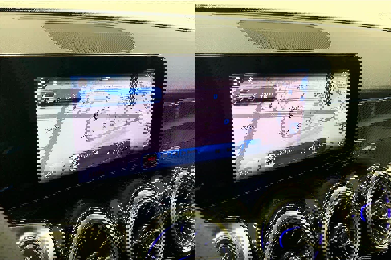 Used 2025 Mercedes-Benz GLB 250 image 23