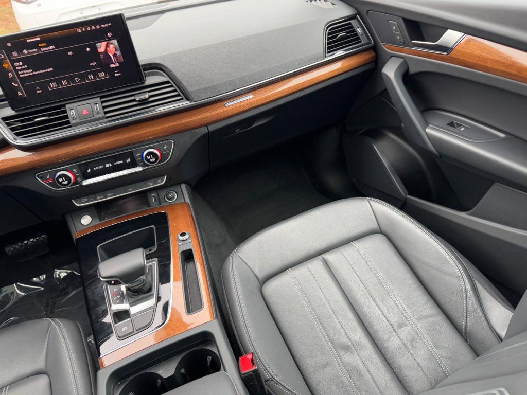 Used 2023 Audi Q5 2.0T Premium w/ Convenience Package image 14