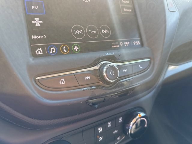 Used 2023 Chevrolet TrailBlazer LT FWD image 33