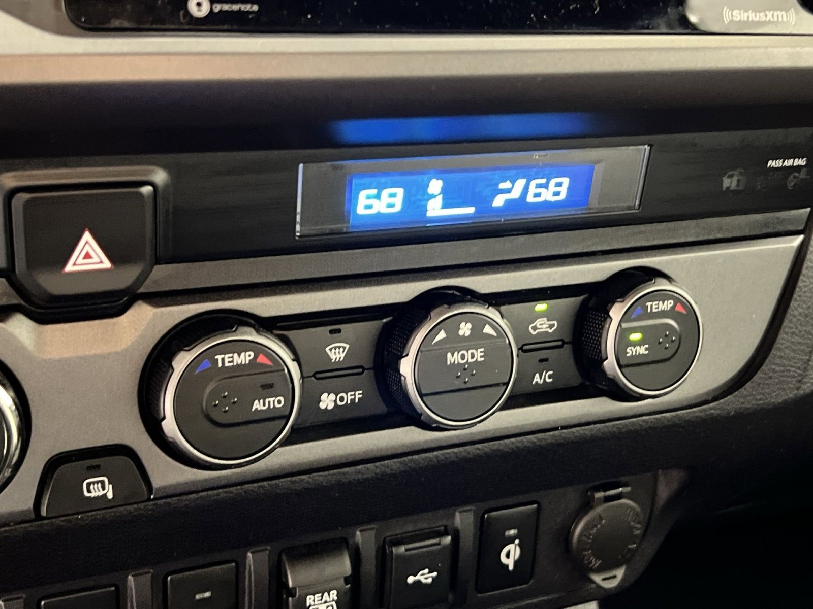 Used 2021 Toyota Tacoma TRD Off-Road w/ Technology Package AWD/4WD image 21