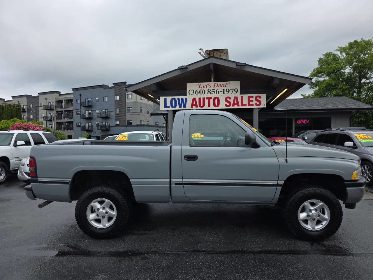 Used 1996 Dodge Ram 1500 Truck 4x4 Regular Cab image 2