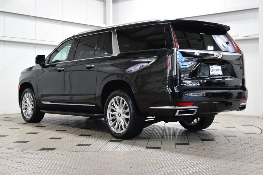 Used 2024 Cadillac Escalade ESV Premium Luxury w/ LPO, Floor Liner Package AWD/4WD image 6