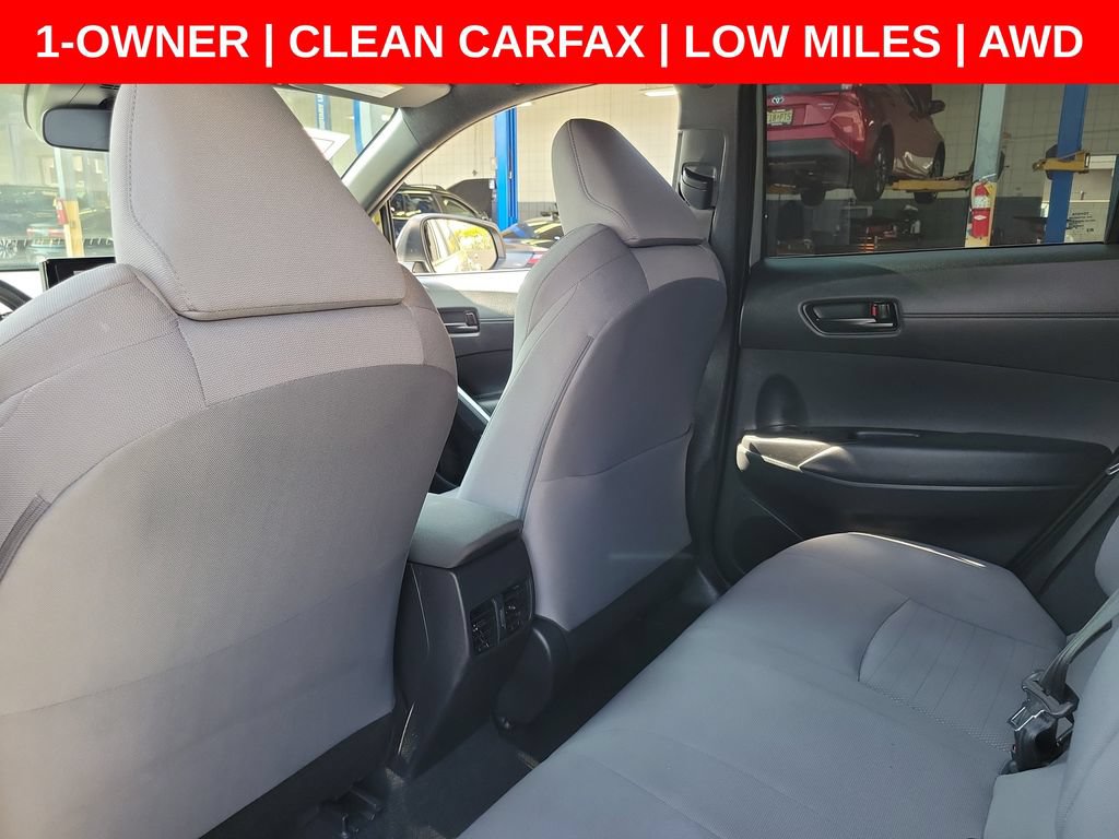 Used 2025 Toyota Corolla Cross AWD Hybrid image 16