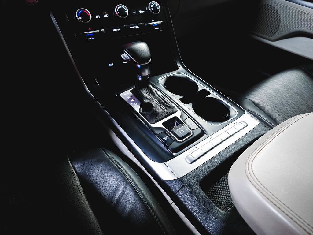 Used 2024 Kia Carnival LX image 30