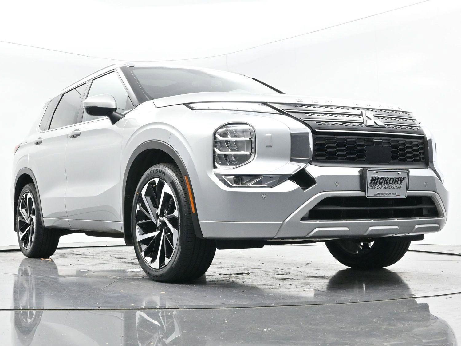 Used 2023 Mitsubishi Outlander SEL image 44