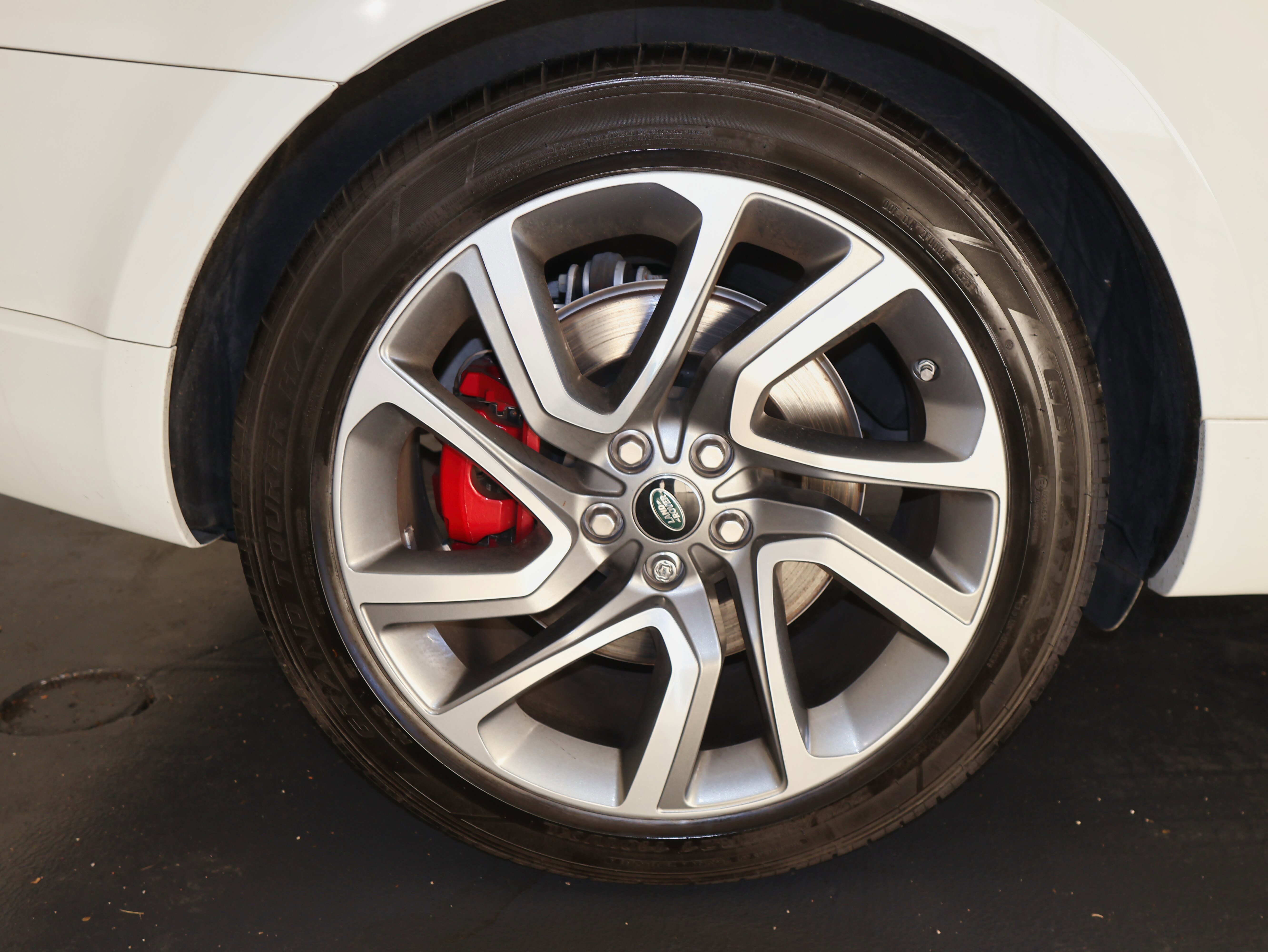 Used 2018 Land Rover Range Rover Sport HSE Dynamic image 43