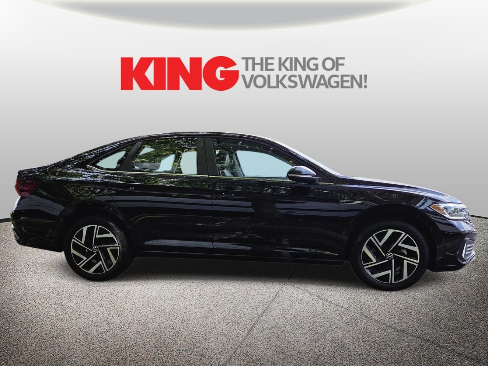 Certified 2022 Volkswagen Jetta SEL FWD image 2