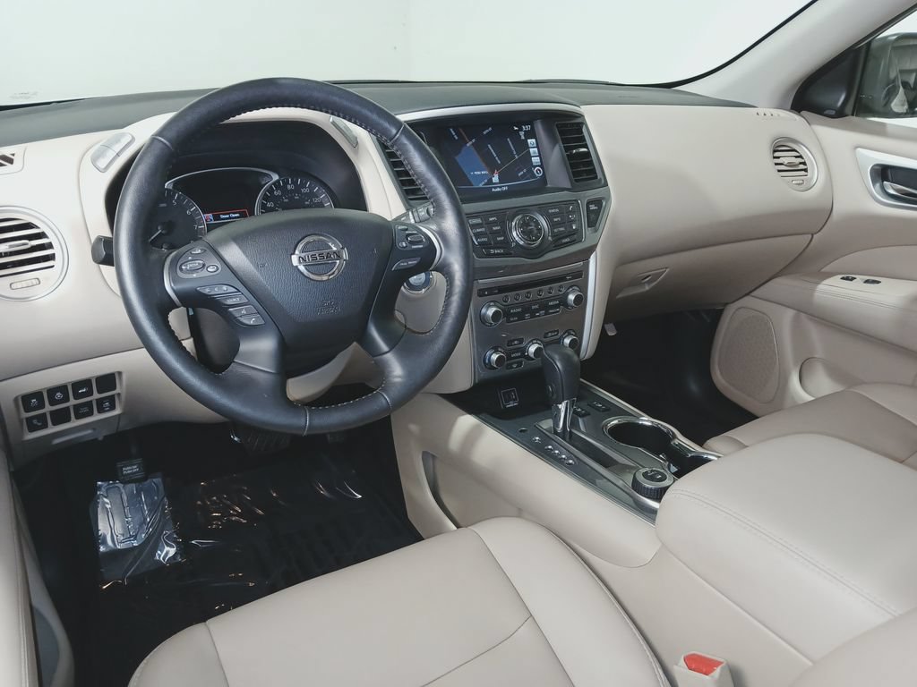 Used 2019 Nissan Pathfinder SL AWD/4WD image 9
