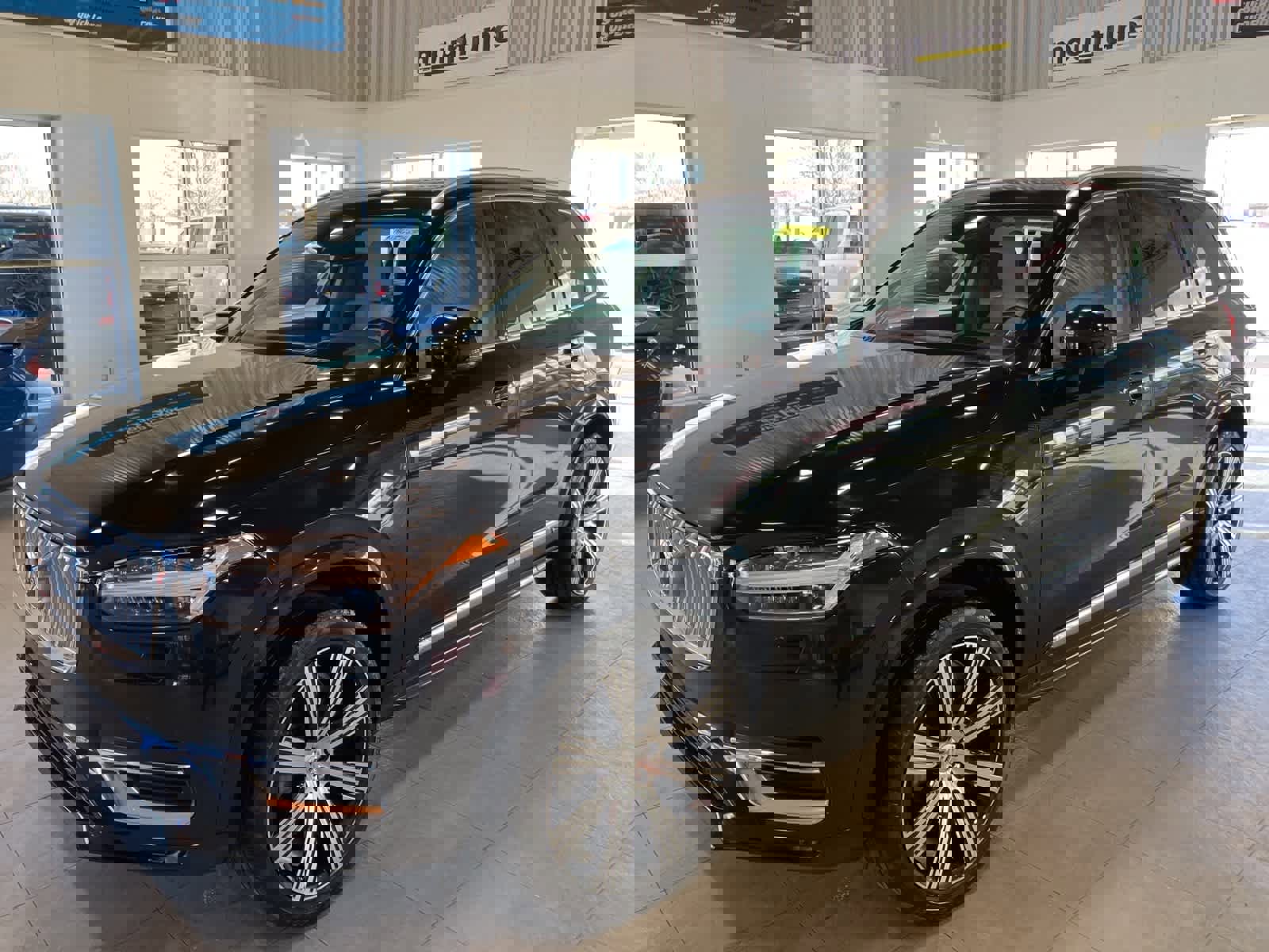 Used 2022 Volvo XC90 T6 Inscription w/ Advanced Package image 1