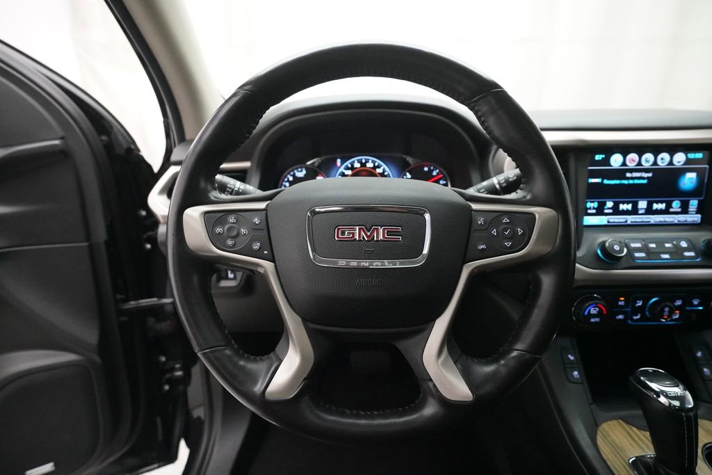 Used 2018 GMC Acadia Denali AWD/4WD image 4