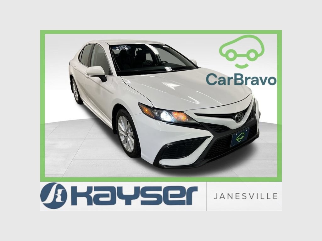 Used 2024 Toyota Camry SE FWD image 1