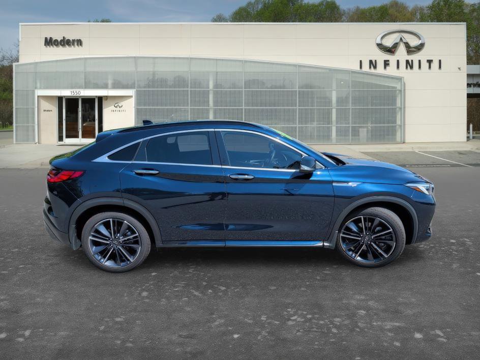 Certified 2025 INFINITI QX55 Essential AWD/4WD image 3