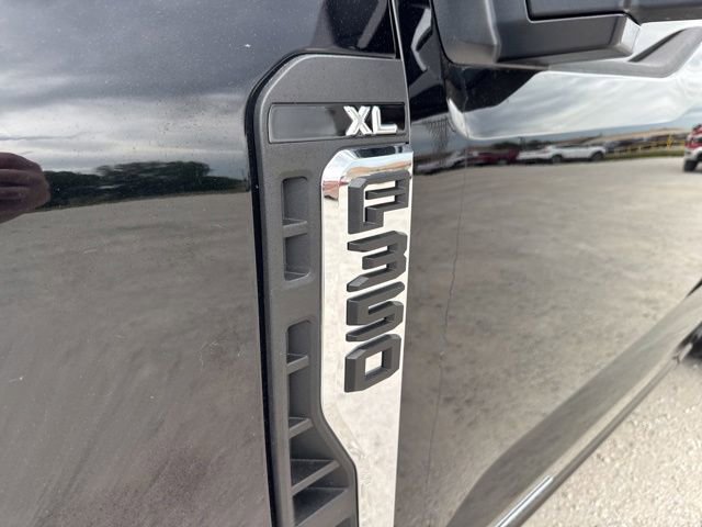 Used 2026 Ford F350 XL w/ FX4 Off-Road Package AWD/4WD image 3