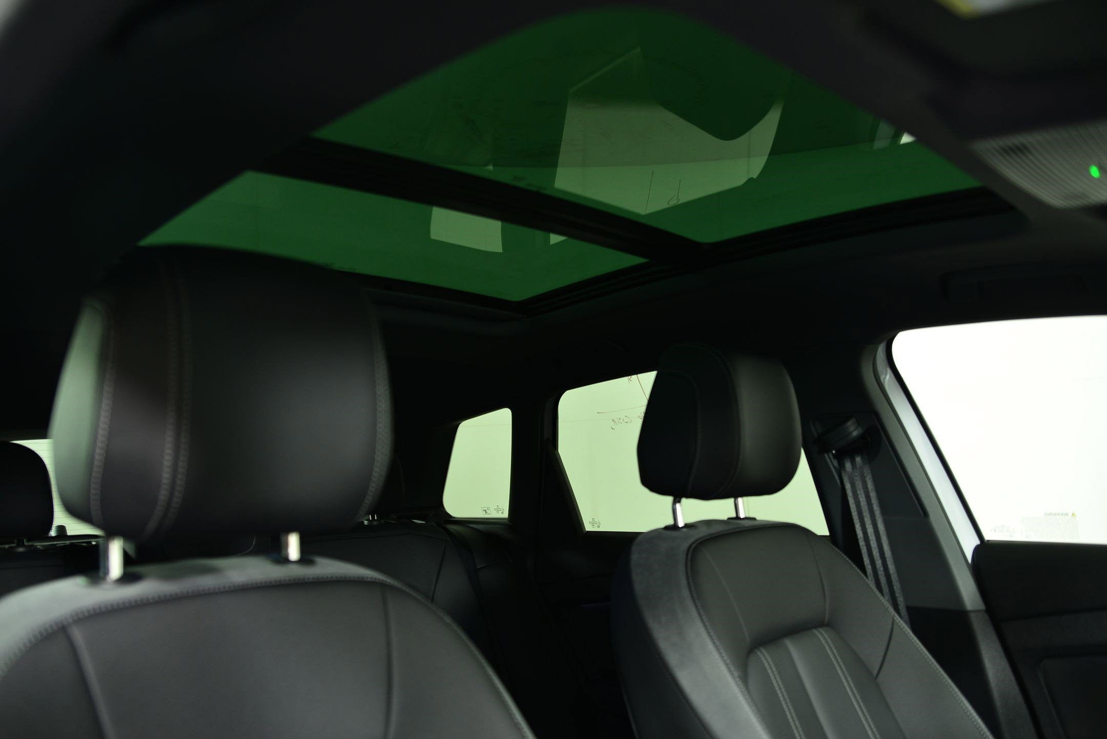 Used 2025 Audi Q4 e-tron Prestige w/ Black Optic Package image 14