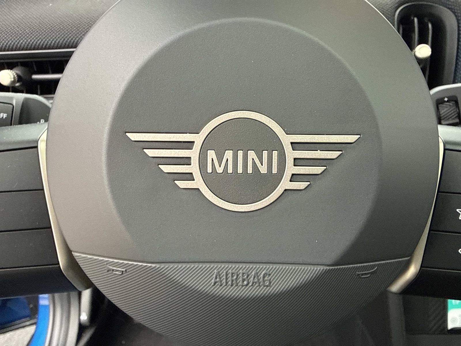 New 2026 MINI Cooper 2-Door Hardtop FWD image 28