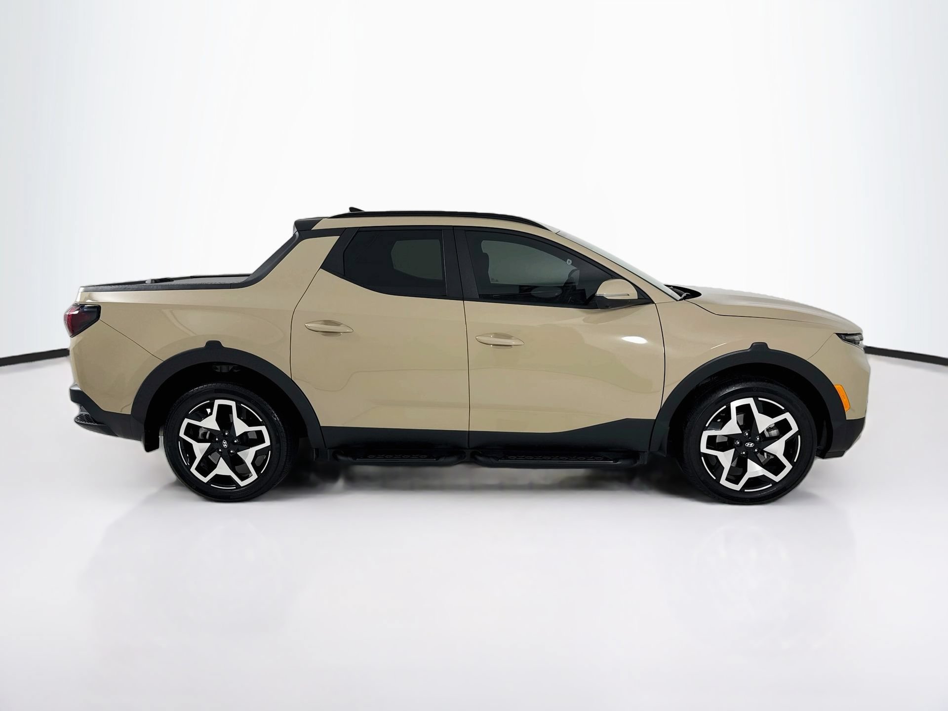 Used 2024 Hyundai Santa Cruz Limited AWD/4WD image 9
