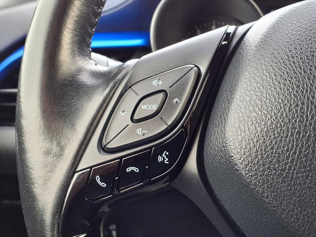 Used 2021 Toyota C-HR LE image 28