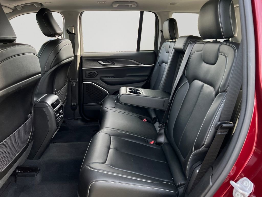 Used 2022 Jeep Grand Cherokee Limited 4xe image 12