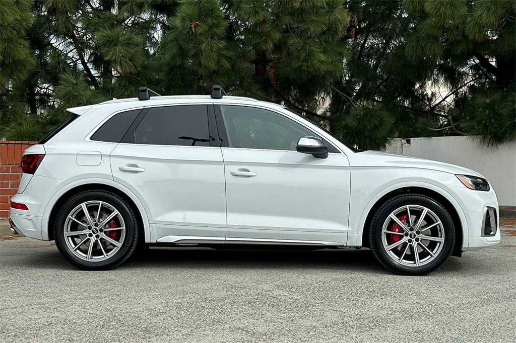 Used 2023 Audi SQ5 Premium Plus w/ Premium Plus Package image 3