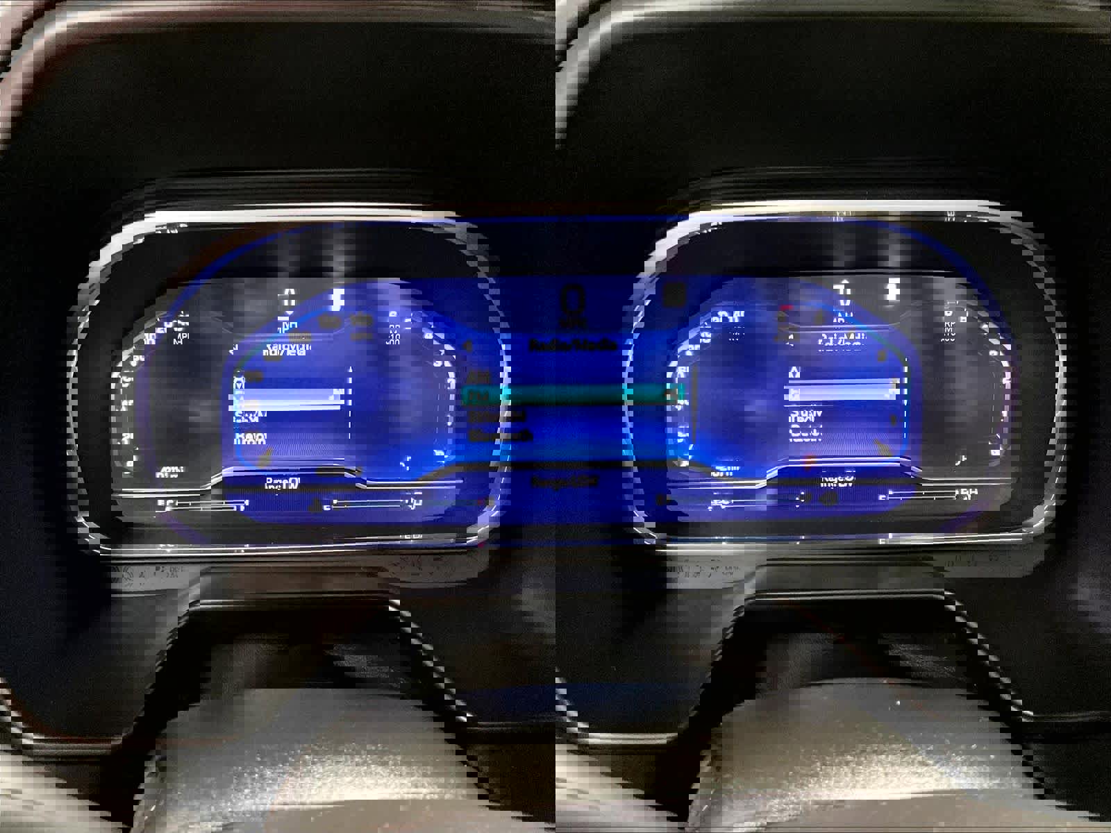 Certified 2023 Chevrolet Suburban High Country image 26