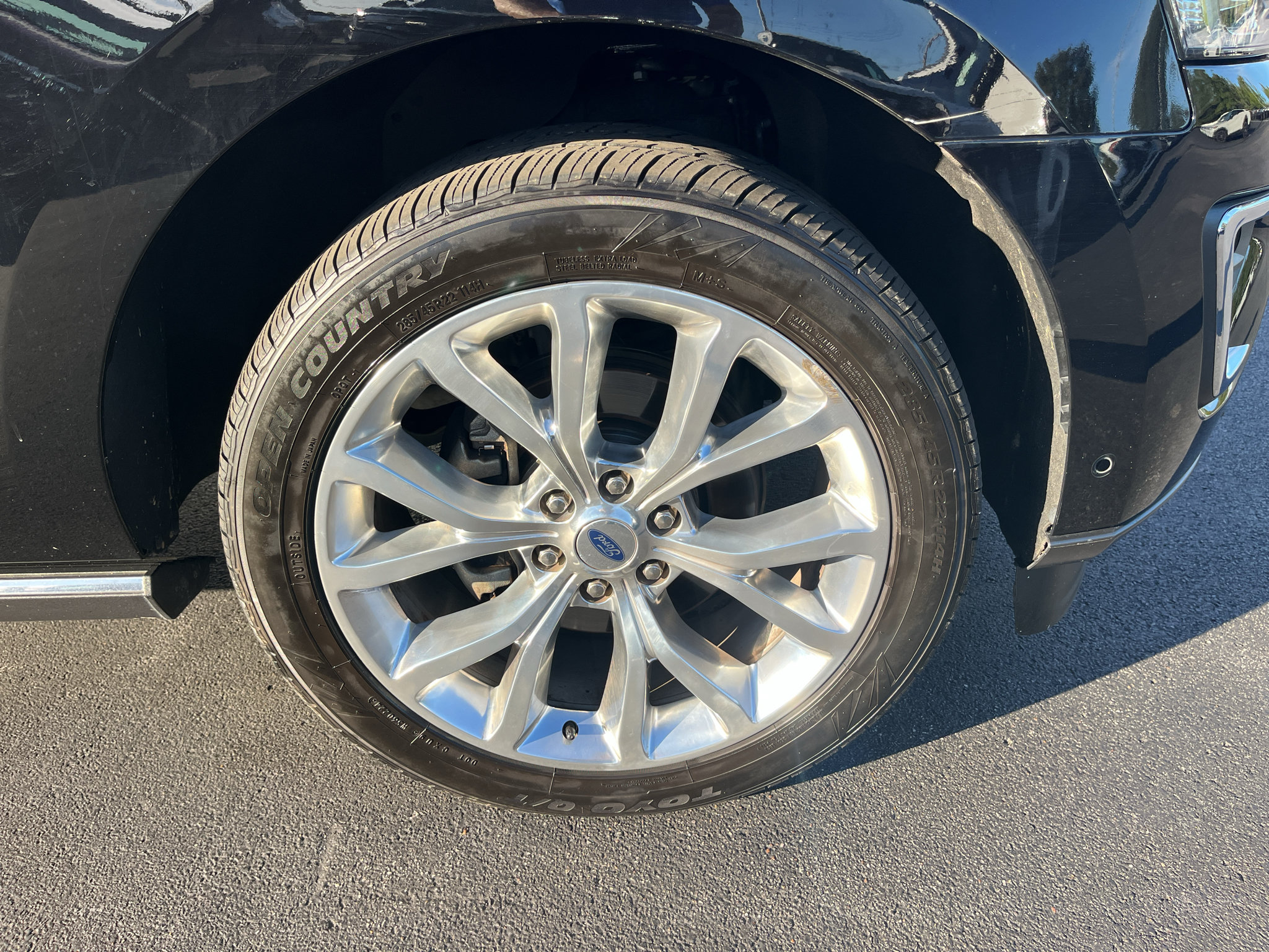 Used 2018 Ford Expedition Limited w/ Equipment Group 302A AWD/4WD image 8