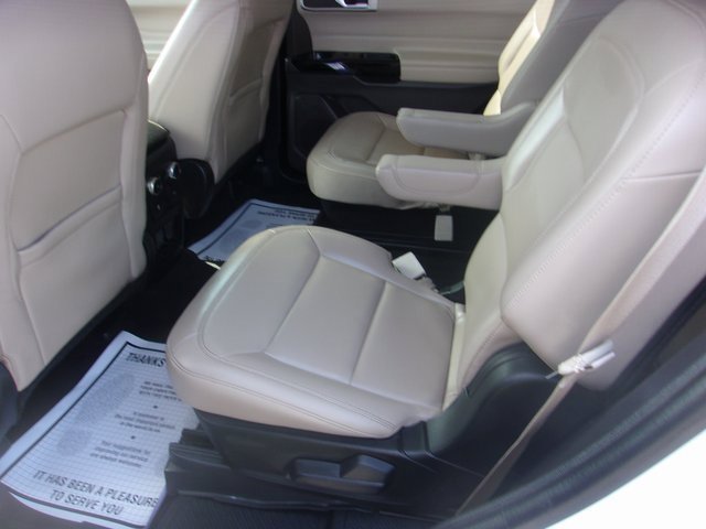 Used 2022 Ford Explorer XLT w/ Equipment Group 202A image 13