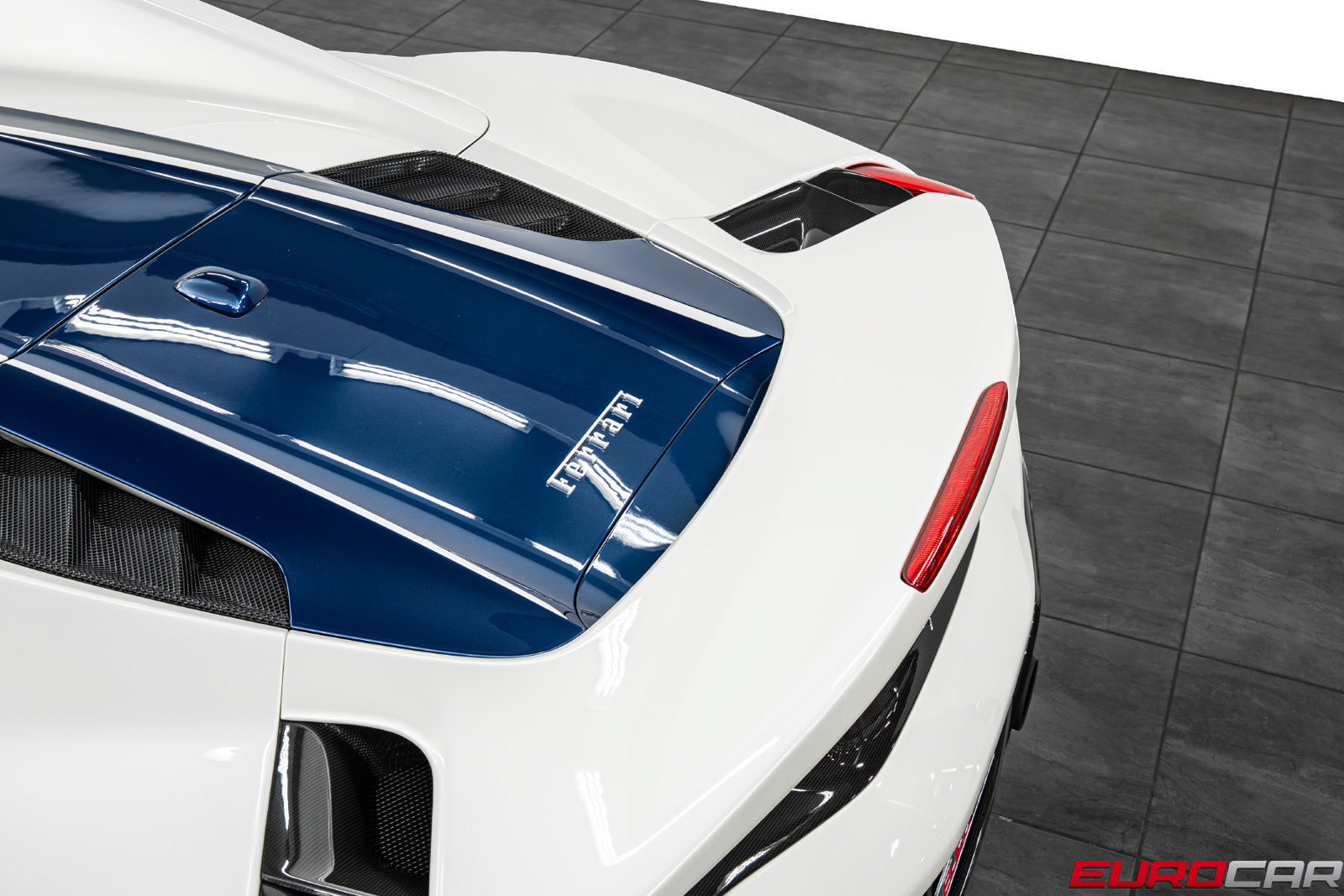 Used 2020 Ferrari 488 Pista Spider RWD image 27